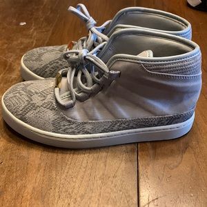 Jordan Westbrook gray simulated snake skin size 6 youth